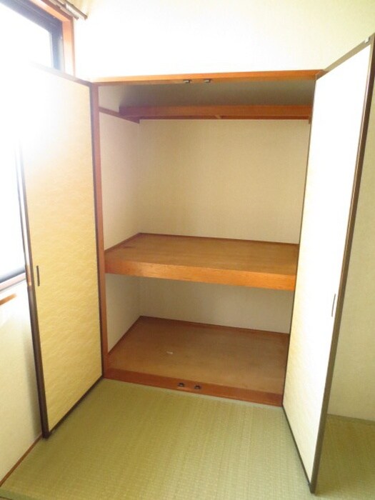 物件内観写真4　(収納)