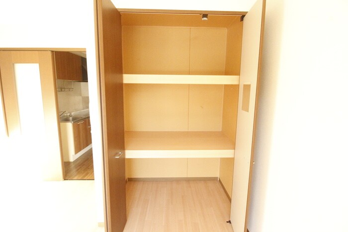 物件内観写真11　(収納)