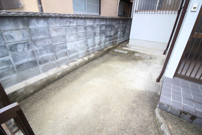 物件外観写真3　(駐車場)