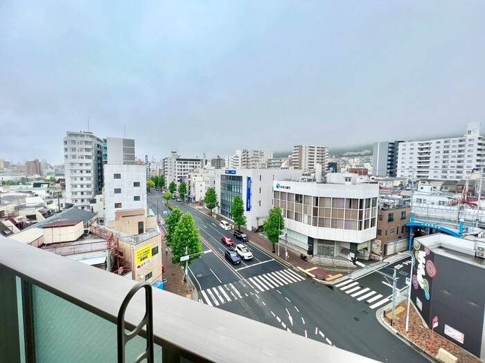 物件内観写真22　(室内からの展望)