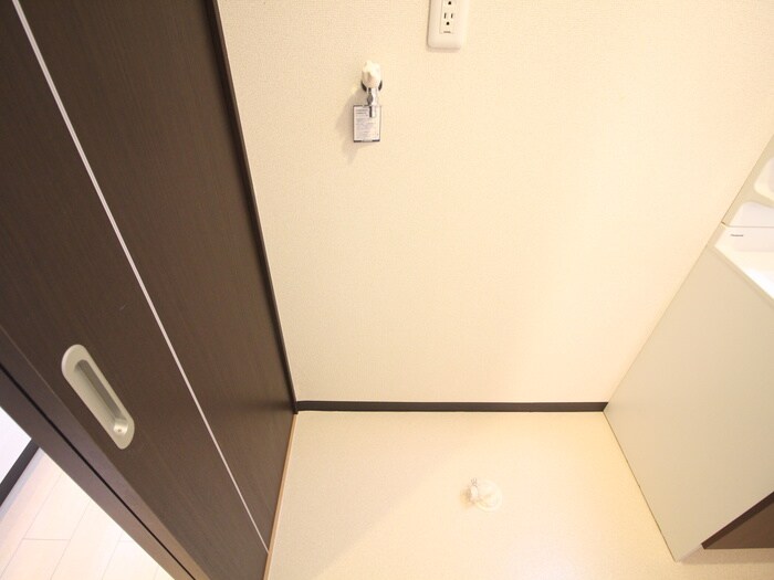 物件内観写真13　(洗濯機置場)