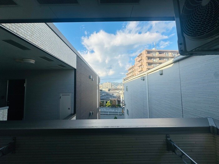 物件内観写真16　(室内からの展望)