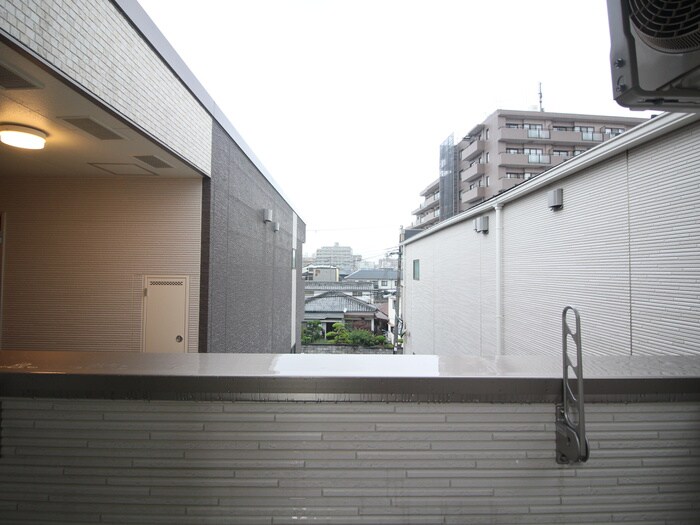 物件内観写真22　(室内からの展望)