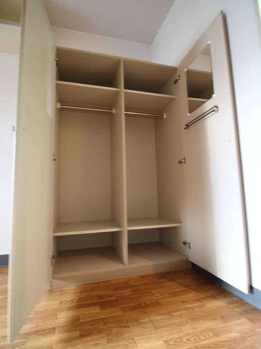 物件内観写真13　(収納)