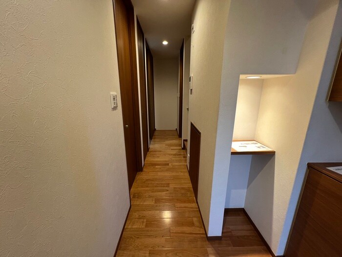 物件内観写真19　(廊下)