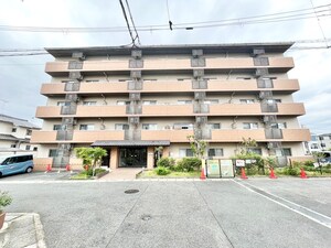 悠明館外観写真
