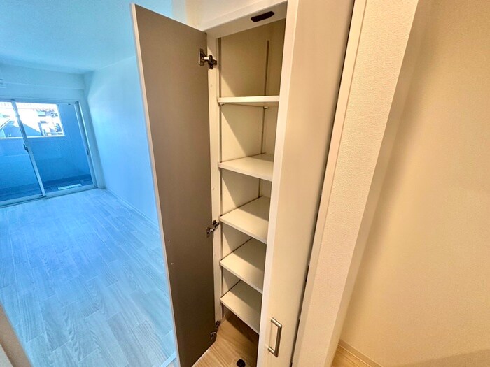物件内観写真16　(収納)