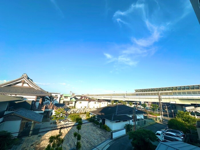 物件内観写真16　(室内からの展望)