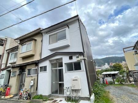 椥辻番所ヶ口町テラスハウス外観写真