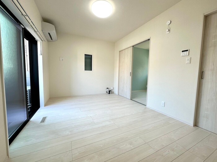 物件内観写真5　(居室)