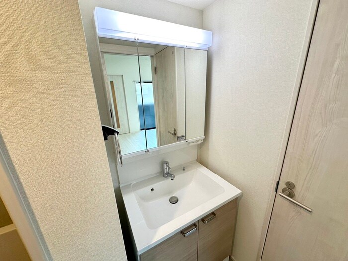 物件内観写真9　(洗面)