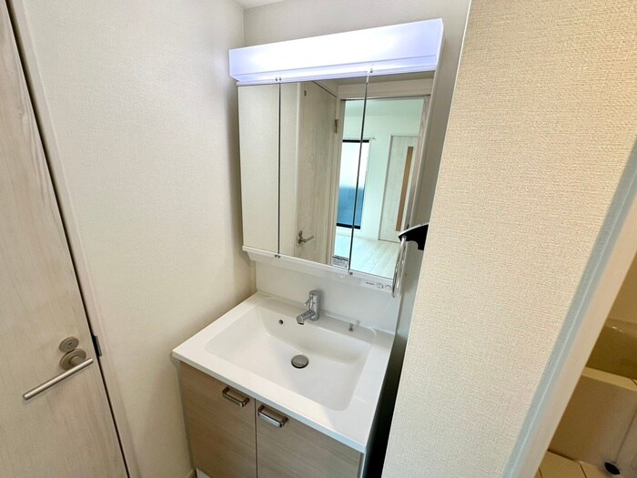 物件内観写真9　(洗面)