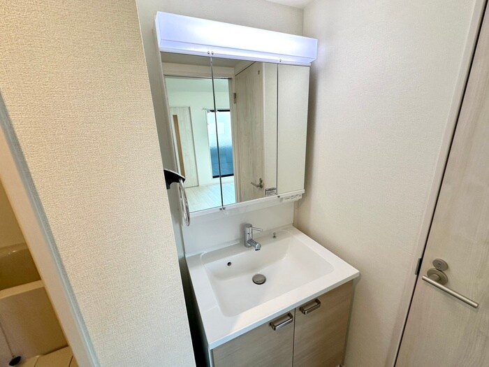 物件内観写真9　(洗面)