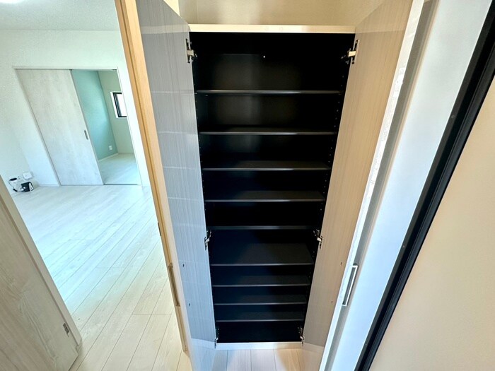 物件内観写真13　(靴箱)