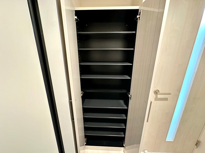 物件内観写真13　(靴箱)