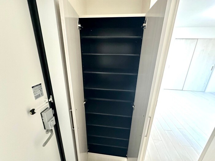 物件内観写真13　(靴箱)