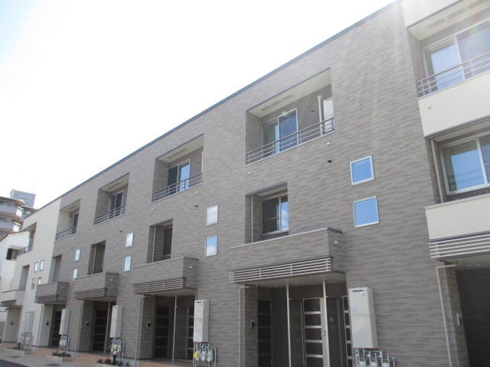 物件外観写真2　(外観写真)