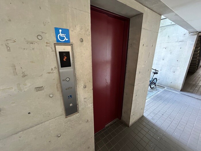 物件外観写真6　(建物設備)