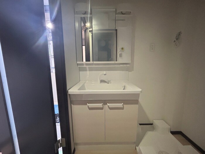物件内観写真12　(洗面)