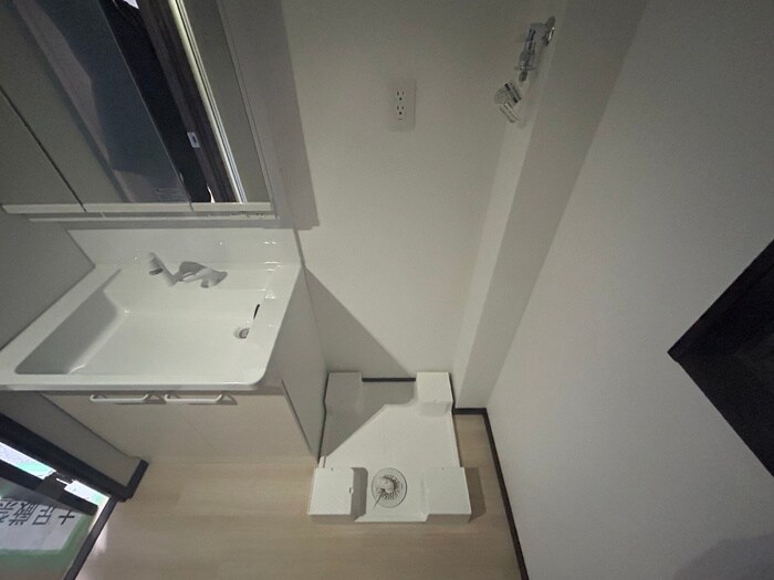 物件内観写真13　(洗濯機置場)