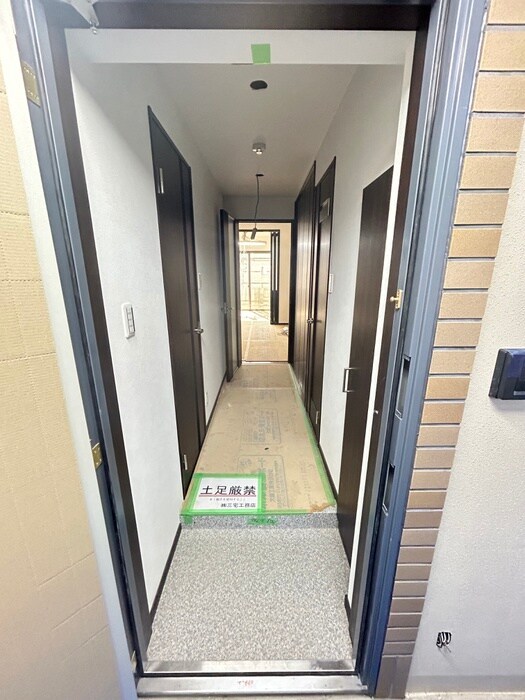 物件内観写真21　(玄関)