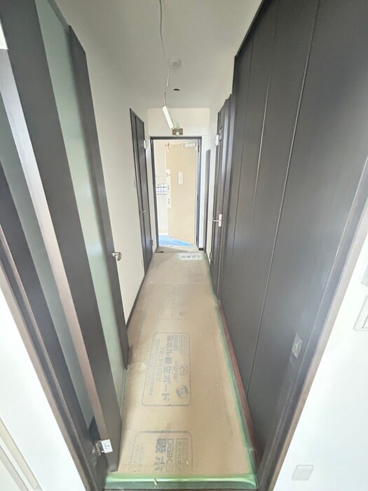 物件内観写真21　(廊下)
