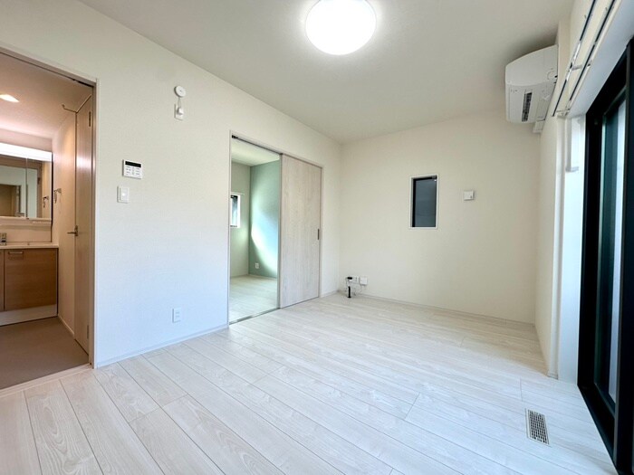 物件内観写真17　(居室)