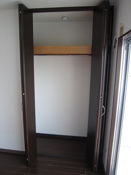 物件内観写真11　(収納)
