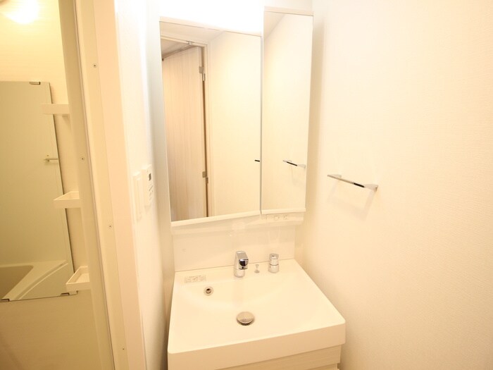 物件内観写真8　(洗面)