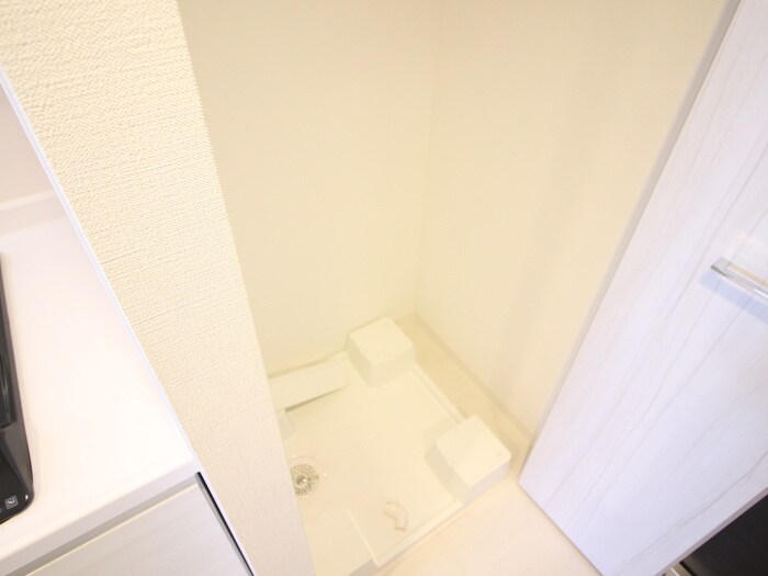 物件内観写真11　(洗濯機置場)