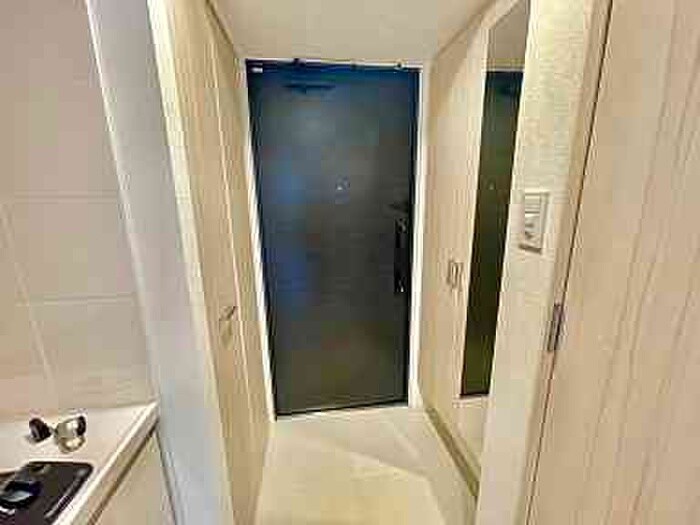 物件内観写真16　(玄関)