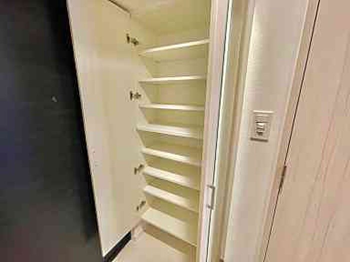 物件内観写真17　(靴箱)