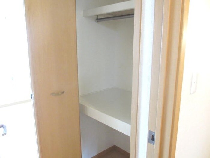 物件内観写真16　(収納)