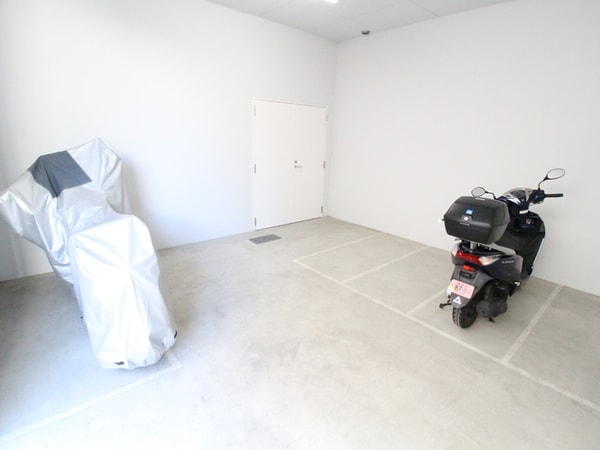 バイク置き場