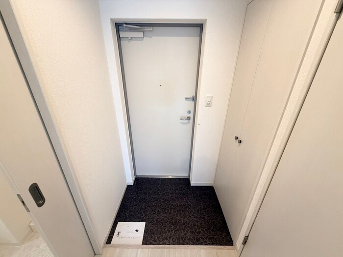 物件内観写真19　(玄関)