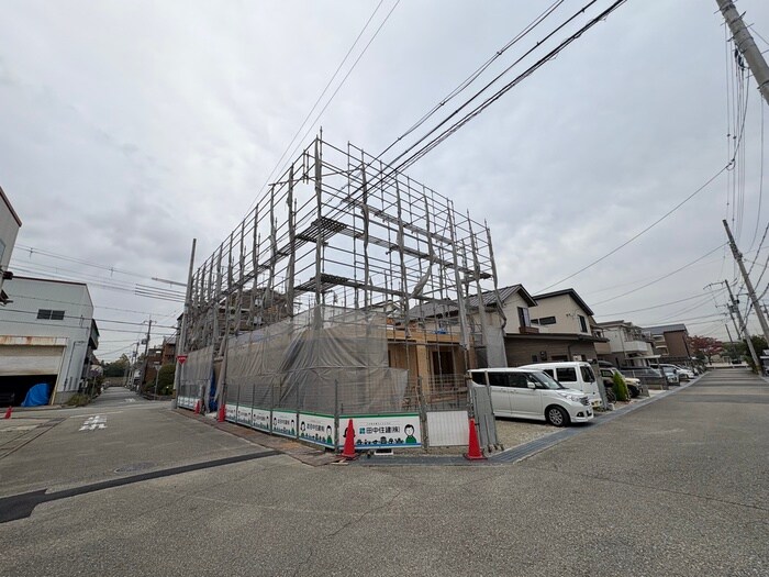 物件外観写真1　(建築中)