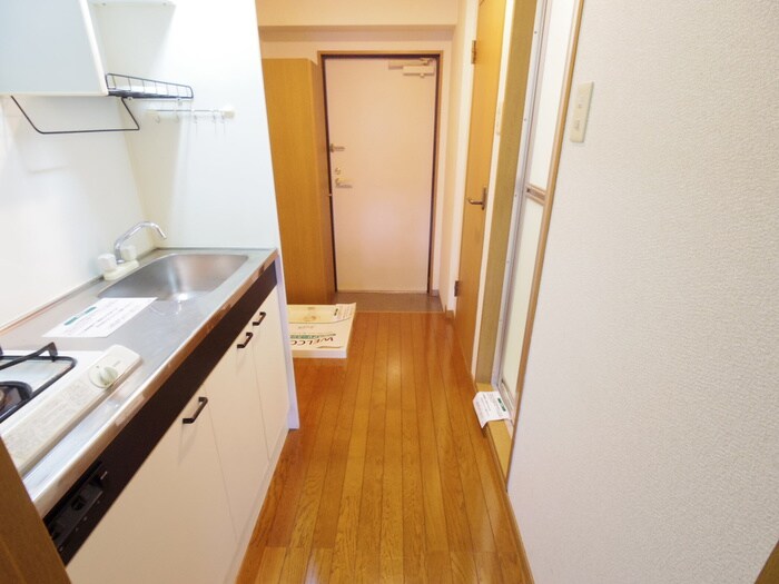 物件内観写真12　(廊下)