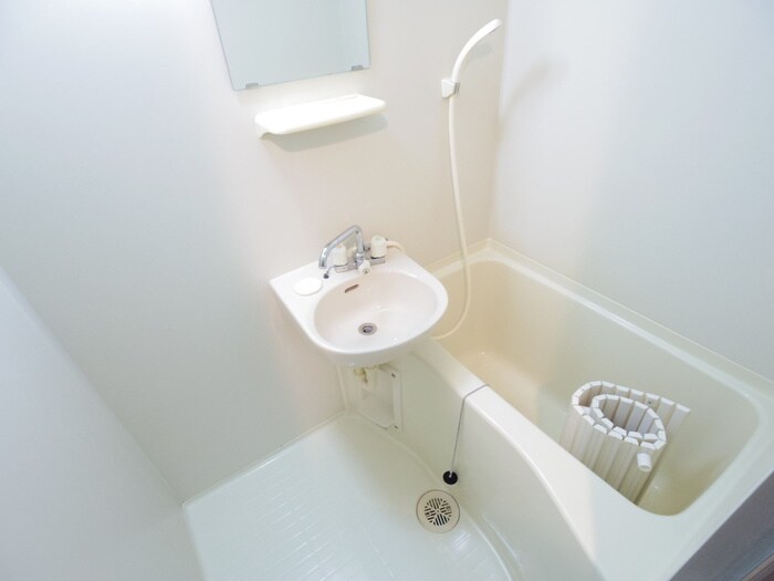 物件内観写真13　(バス／シャワールーム等)