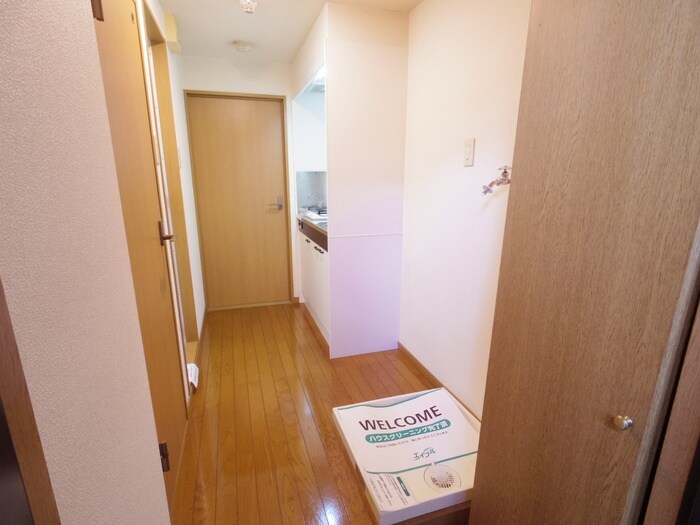 物件内観写真18　(玄関)