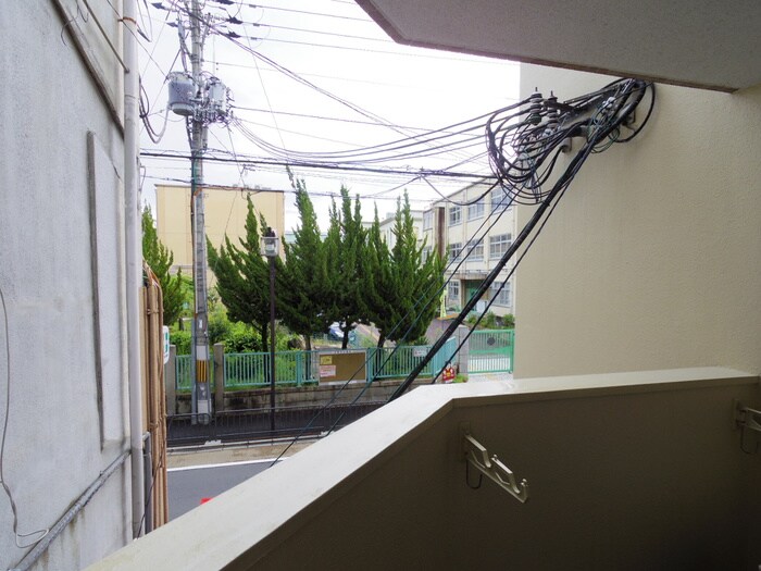 物件内観写真21　(室内からの展望)