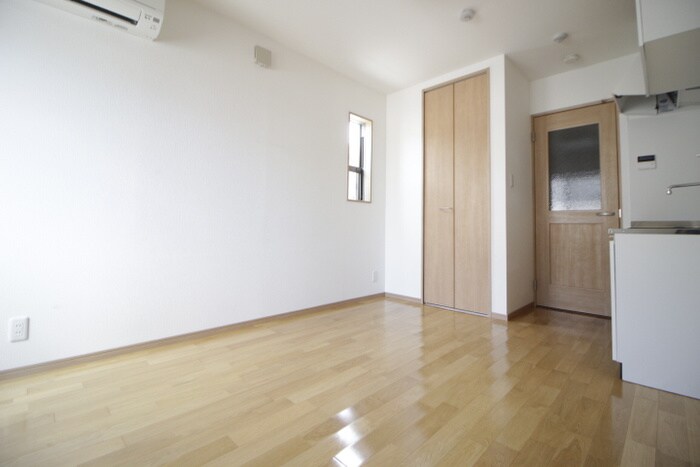 物件内観写真18　(居室)