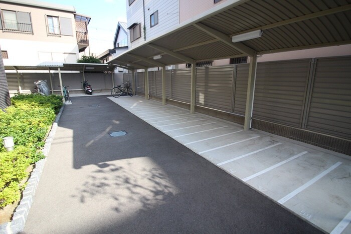 物件外観写真4　(駐輪場)