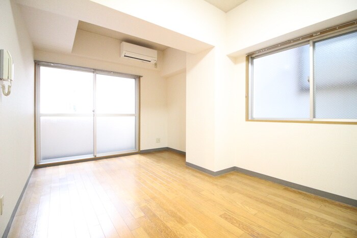 物件内観写真4　(居室)