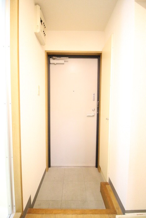 物件内観写真10　(玄関)