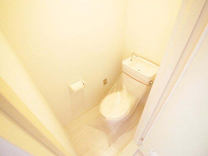 物件内観写真12　(トイレ)