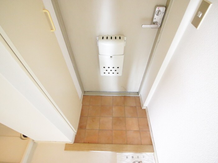 物件内観写真21　(玄関)