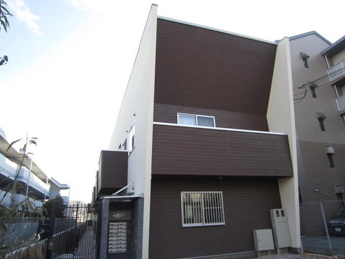 物件外観写真1　(外観写真)