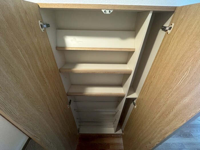 物件内観写真15　(靴箱)