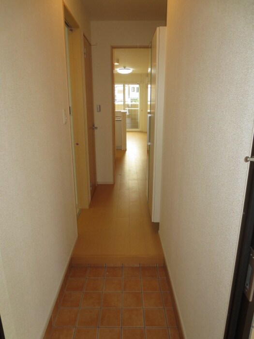 物件内観写真12　(廊下)