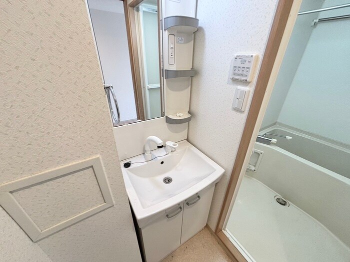 物件内観写真12　(洗面)